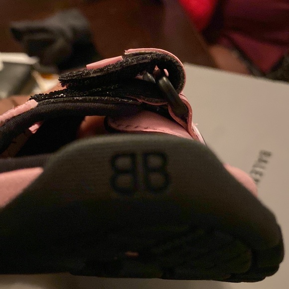 Balenciaga kids sandals - Never worn- Authentic - Picture 9 of 14